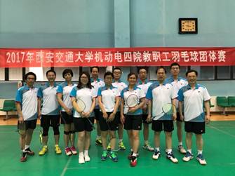 说明: E:\工作\2012.8-  36365线路检测中心\0 分工会 工作\2017年 相关\5.13 四院羽毛球比赛\照片\2017机动电四院羽毛球比赛 合影.jpg